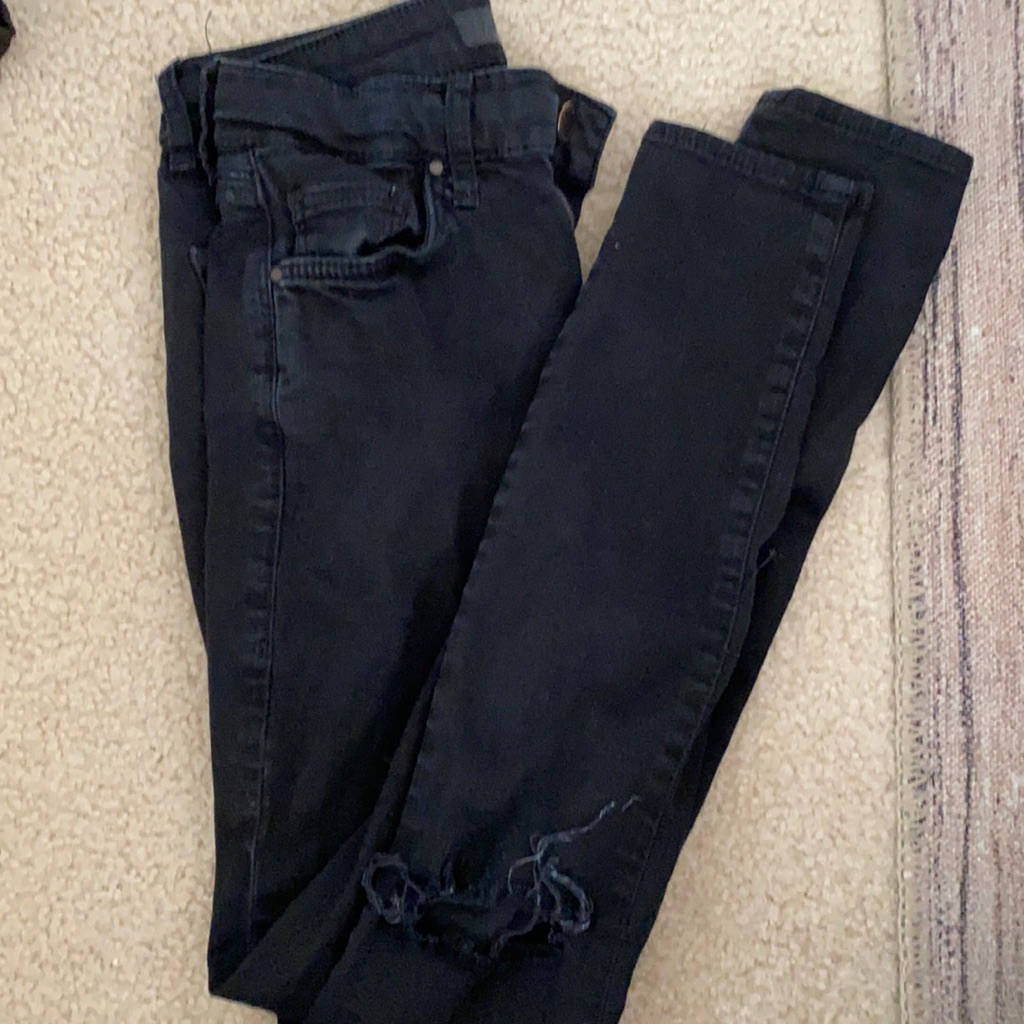 Black Skinny Pant Cutout Knees